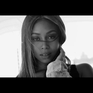 Meet your Posher, Simone